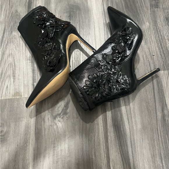 Zara Black Heeled Boots with Floral Detail - Picture 2 of 5